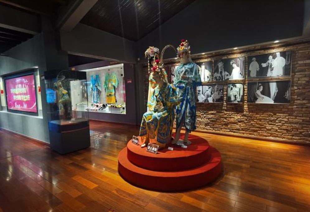 1761899232994938.png wechat_2025-10-31_155618_631.png